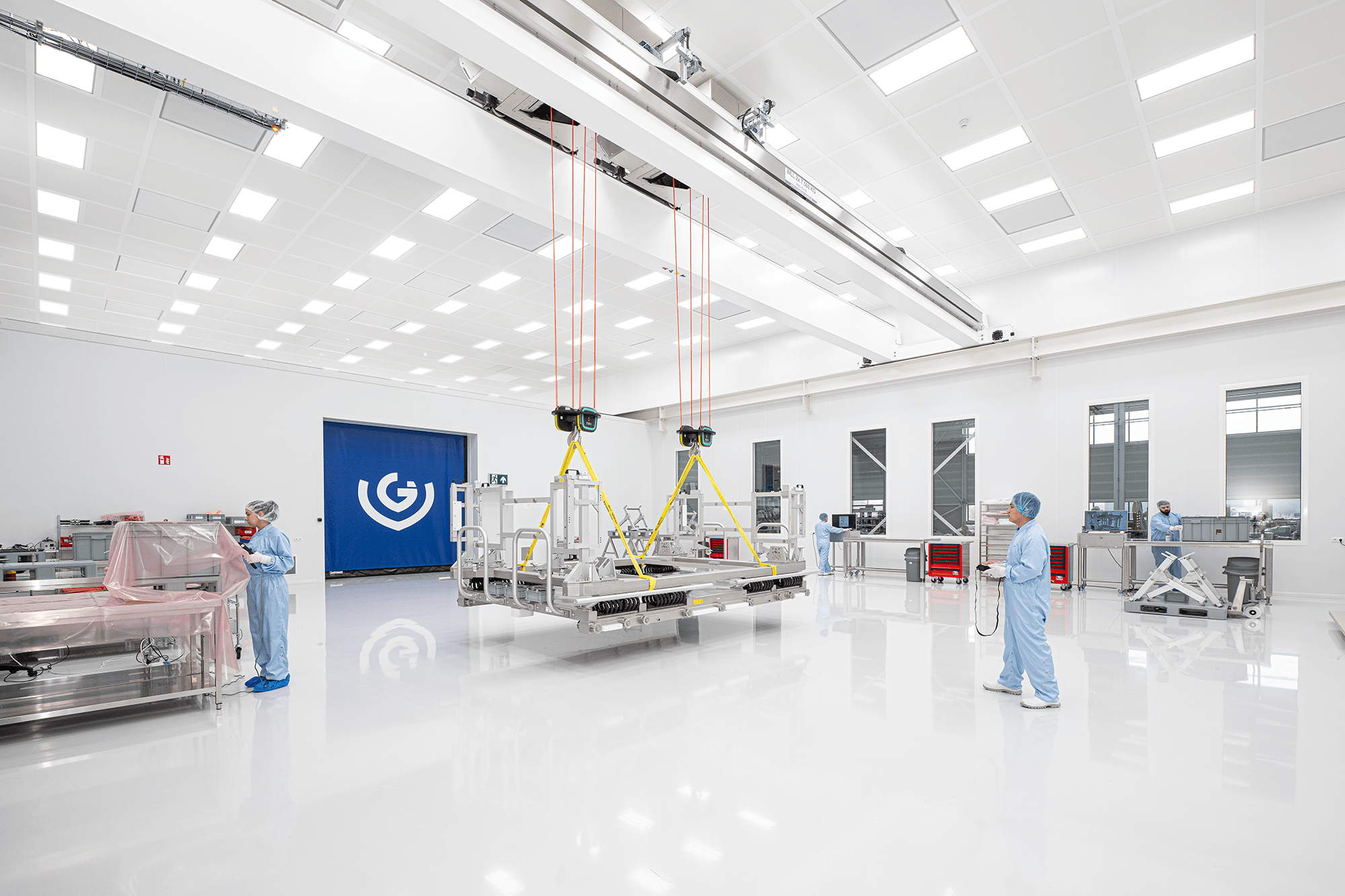 enough space for big products cleanroom
